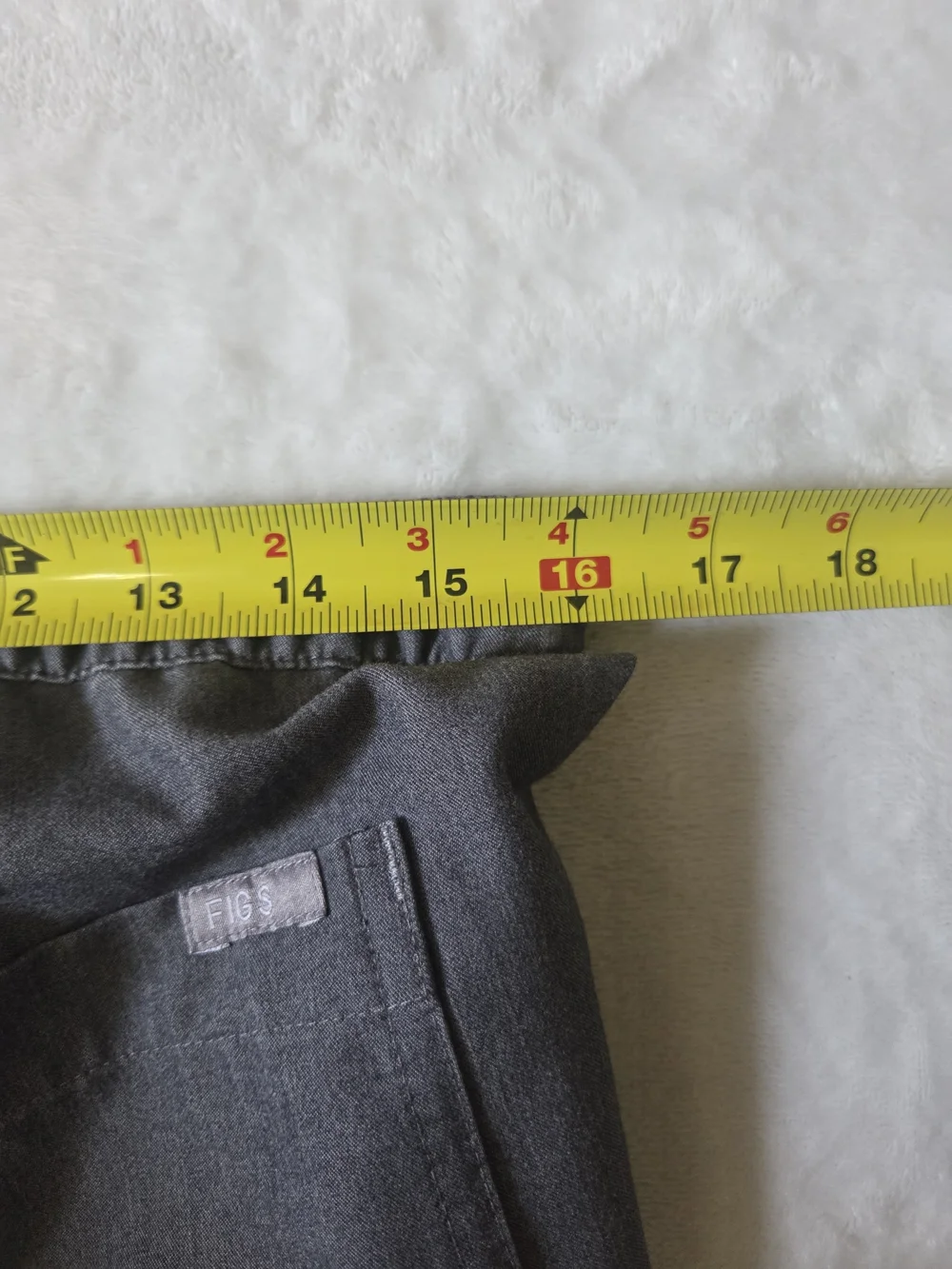 FIGS Mens Cairo Cargo Scrub Pants Graphite Gray Technical Collection Size S